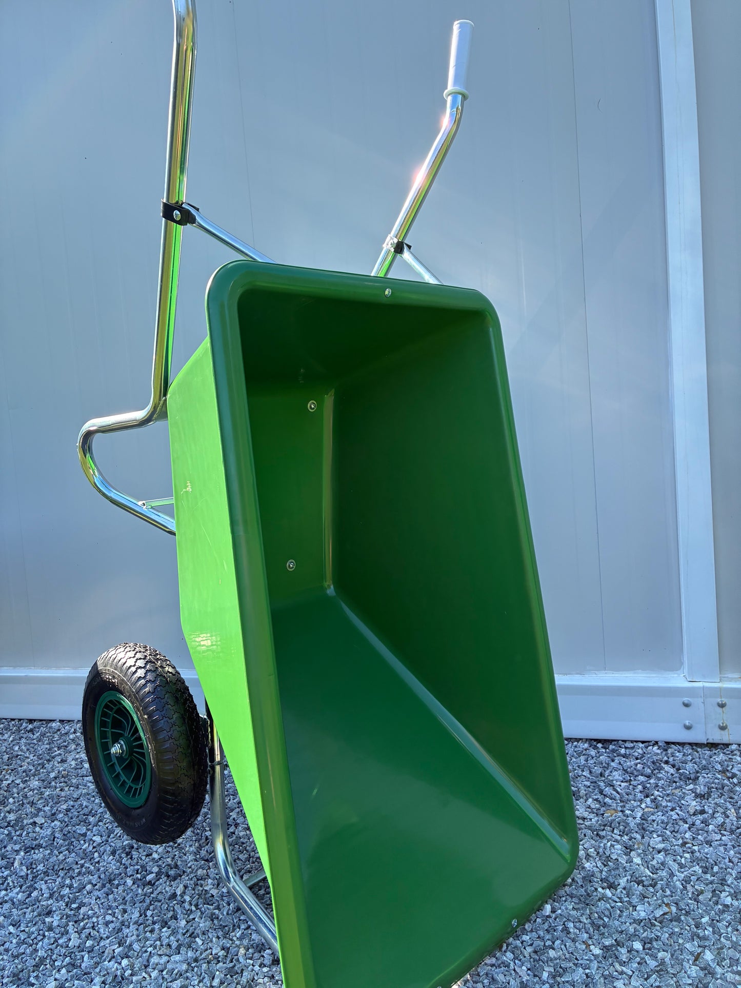 Model_190liter_dubbelas_luchtwielen_gegalvaniseerd